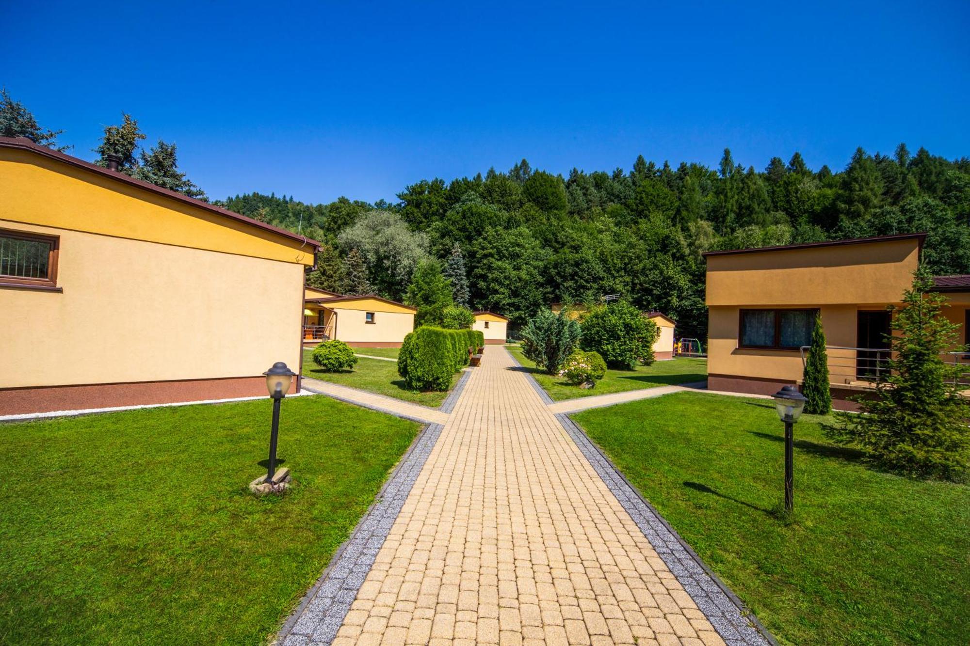 Ponikiew Resort Wadowice Exterior foto